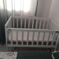 تخت بغل مادر