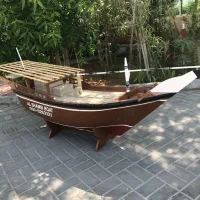 جایگیزین لنج در اسکله جفره