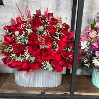 باکس گلهای لاکچری مناسبتی تولد گل ارایی دسته گل|گل و گیاه طبیعی|اصفهان, عسگریه|دیوار