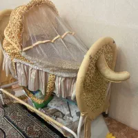 گهواره چرخ دار|تخت و صندلی بچه|قرچک, زیبا شهر|دیوار