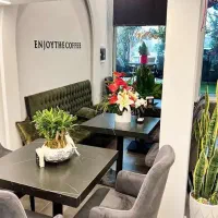 کار در کافه رستوران کارلوتا|استخدام خدمات فروشگاه و رستوران|تهران, شهرک امید|دیوار