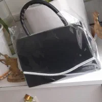 تعدادی کیف|کیف، کفش، کمربند|ساوه, |دیوار