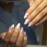 کاشت ناخن فقط 300 نوبتتو رزرو کن