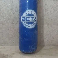 کیسه بوکس با دستکش