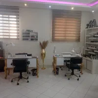 اجاره صندلی در سالن زیبایی و آموزشگاه|خدمات آرایشگری و زیبایی|اصفهان, خرم|دیوار