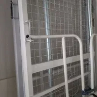 تخت بیمارستانی