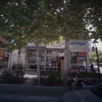 اجاره ملک همراه با مغازه خیابان جمهوری