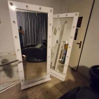 دو عدد آینه قدی بزرگ چراغ دار