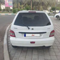 هاچبک ۱۱۱