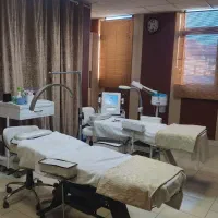 فیشال تخصصی پوست در بهارستان اصفهان