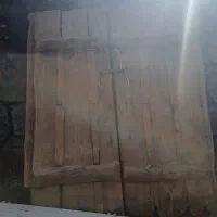 درب چوبی قدیمی با قدمت بالای ۱۰۰ سال|کلکسیون اشیاء عتیقه|اصفهان, بوستان ناژوان|دیوار