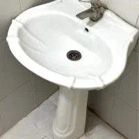 ۱ عدد سنگ روشویی کاملا سالم