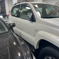 تویوتا پرادو دو درب ۴ سیلندرمدل ۲۰۰۶ درجه ۱