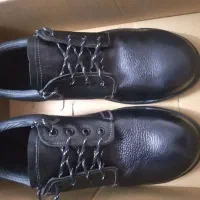 کفش ایمنی کلار سایز43و42|کیف، کفش، کمربند|قم, علی آباد سعدگان|دیوار