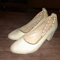 دو جفت کفش سفید و شیری سایز ۴۰|کیف، کفش، کمربند|بهار, |دیوار