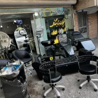 آینه و صندلی