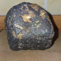 شهاب سنگ غریب از سنگهای زمینی