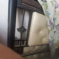 تخت دونفره فلزی