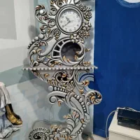 ساعت  ایستاده. منبت کاری شده دو تکه با قد دو متر