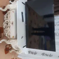 تلویزیون و میز