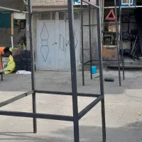 چهارپایه فلزی مستحکم
