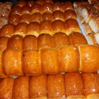 کارگاه تولیدشیرینی سفارش  عقدوعروسی وغیره درقنادی