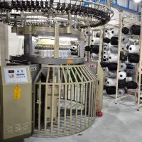 استخدام کارگر ساده بافندگی با جای خواب