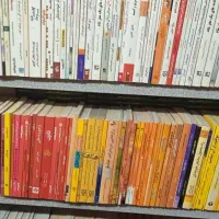 انواع کتاب رمان، تاریخی، روانشناسی، زبان|کتاب و مجله ادبی|اصفهان, کوی گلزار|دیوار