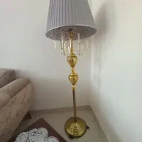آباژورایستاده