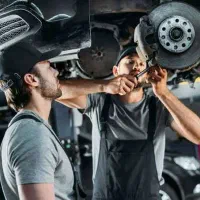مکانیک سیار باطری سازی شبانه روزی در محل