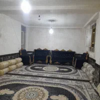 آپارتمان ۱۰۰متری طبقه ۳ پذیرایش ۲فرش ونصفی میخوره