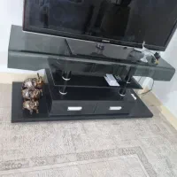 میزتلویزیون شیشه ای