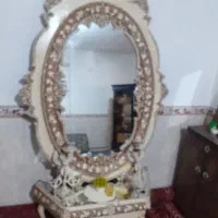 ایینه و شمعدان چوبی