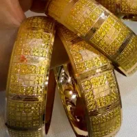 نیم تک و النگوهای نو بدون اجرت