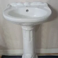 روشویی پایه دار