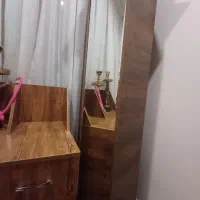 میزکامپیوتروصندلی.کمدوآینه قدی.کتابخونه چوبی|میز تحریر و کامپیوتر|مشکیندشت, |دیوار