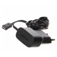 یک عدد شارژر گوشی نوکیا