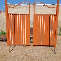 درب بزرگ ۳متری سطون دار