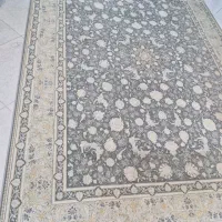 چهار عددفرش ۹متری ویک عدد ۶متری طوسی۱۵۰۰شانه اصلی