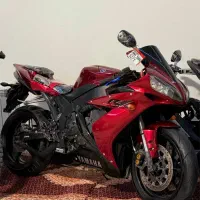 yamaha R1