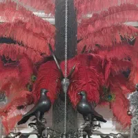 علامت سه تیغ چکشی