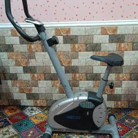 دوچرخه ثابت ورزشی