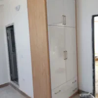 جاکفشی کمد کار  نیاز نفر ساده15تا21سال کار