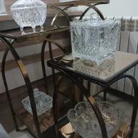 استند کنار سالنی