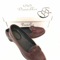 کفش کالج دنیلی