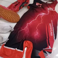 کفش لباس و جوراب کشتی