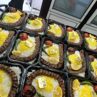تهیه غذا ارغوان(۲۹۹تومن)