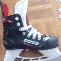 کفش اسکیت روی یخ( پاتیناژ) برند بایر