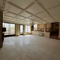 آپارتمان ۲طرف نور ۱۸۰ متر ۳ خواب خ اردیبهشت