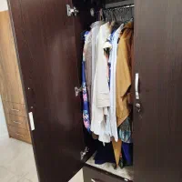 کمد لباس سالم و تمیز